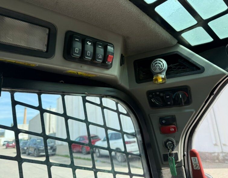 CATERPILLAR 299D3 XE ***DÉBIT ÉLEVÉ 150 L/min***